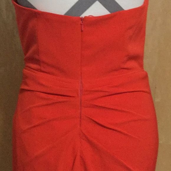 Draped Crepe Sheath Dress with Necklace - Picture 4 of 8